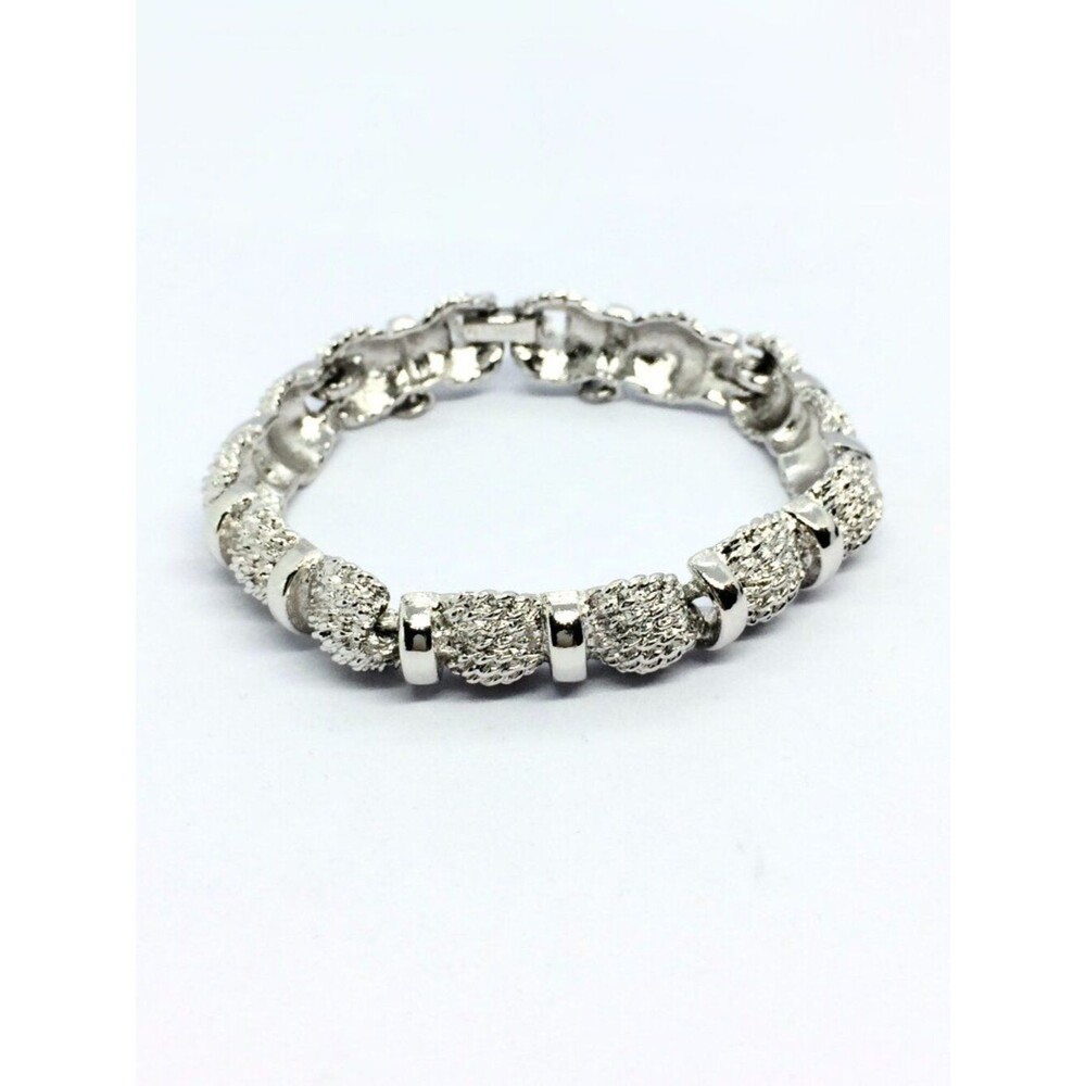VINTAGE MONET BRACELET Silver Tone Textured Link Safety Chain